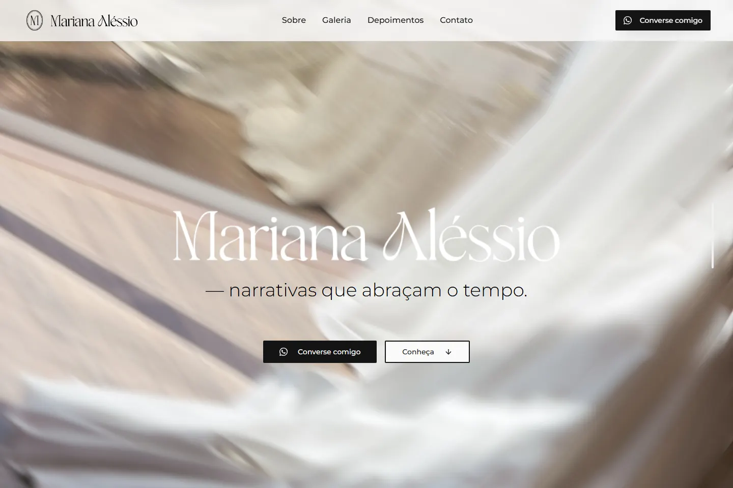 Página inicial do site Mariana Aléssio no computador